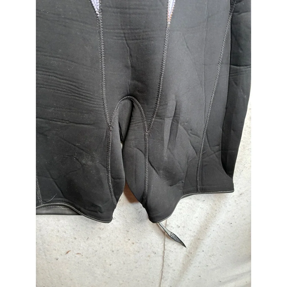 Henderson Aquatics 3mm Aquasilk Shorty Wetsuit Black Purple Womens Size 10